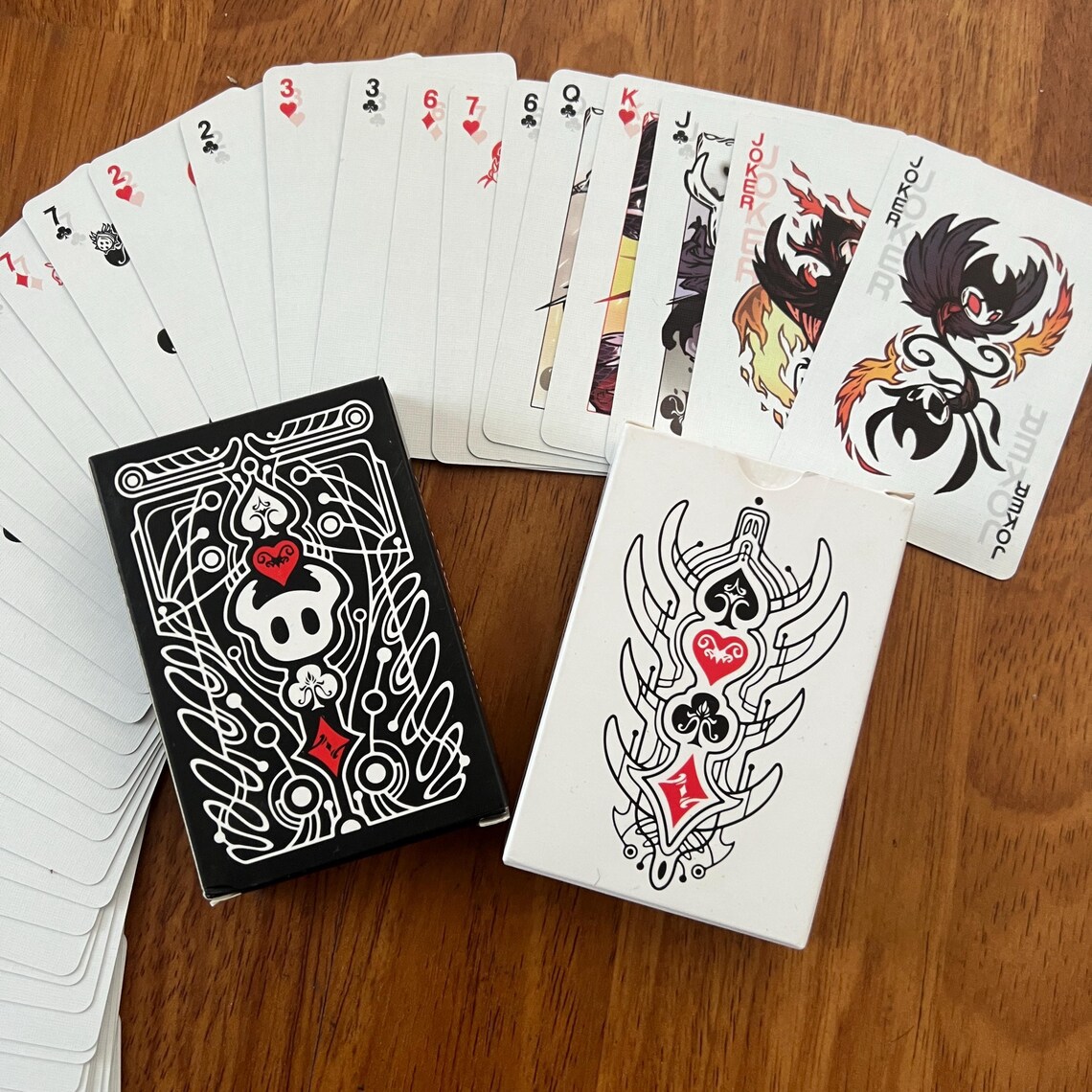 Hollow Knight Standard-Pokerka – Board Game Movie Bewertung und Preis
